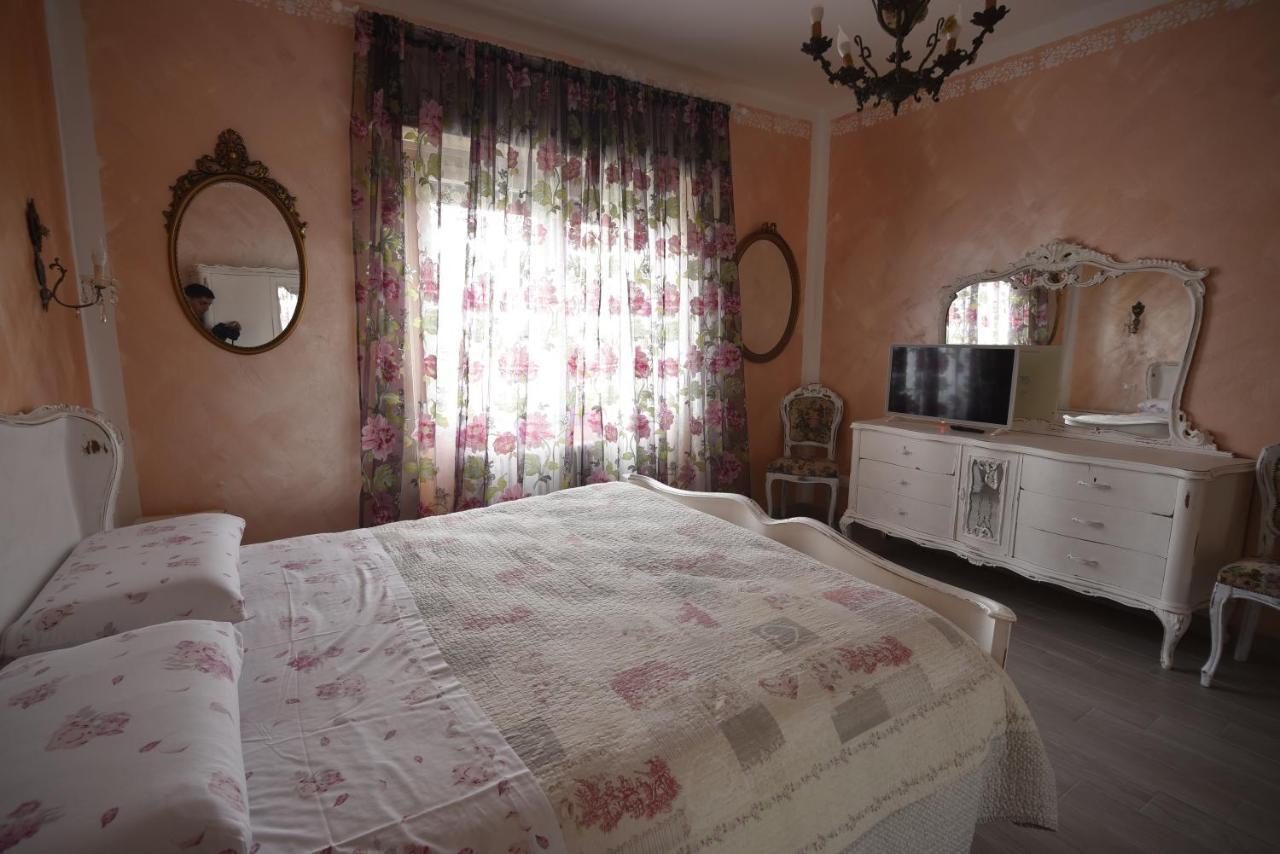 Le Bouganville Apartment Desenzano del Garda Extérieur photo