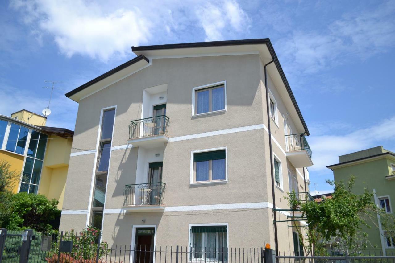 Le Bouganville Apartment Desenzano del Garda Extérieur photo